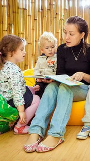 Когда мы устаем –любимые тьюторы читают нам английские книжки