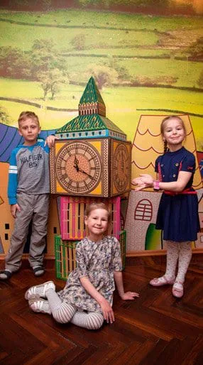 А поскольку мы живем  хоть и в маленькой, но в Англии